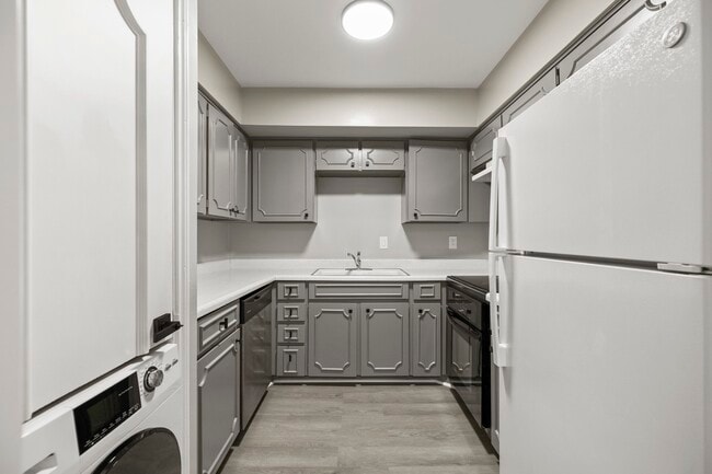 Photo - 5050 Ambassador Way