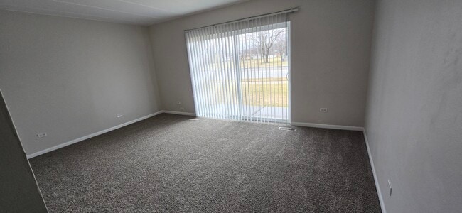 living room - 7349 175th St