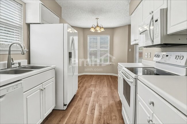 8 Sandy Pond Ct