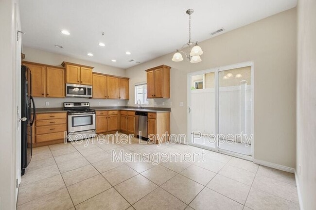 Photo - 1427 E 6175 S