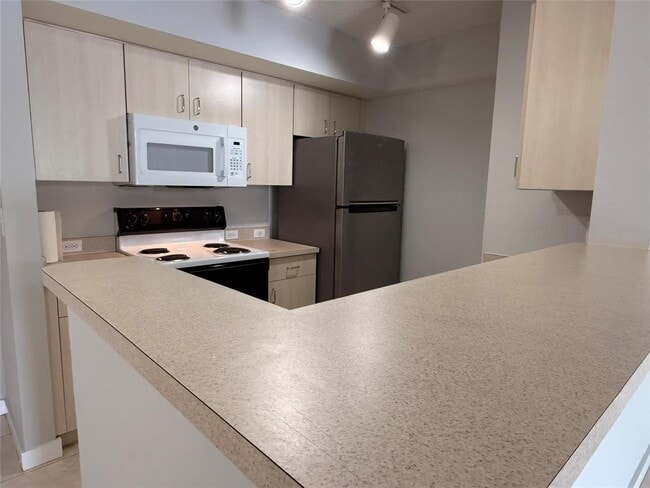 Photo - 11165 SW 6th St Unit 204
