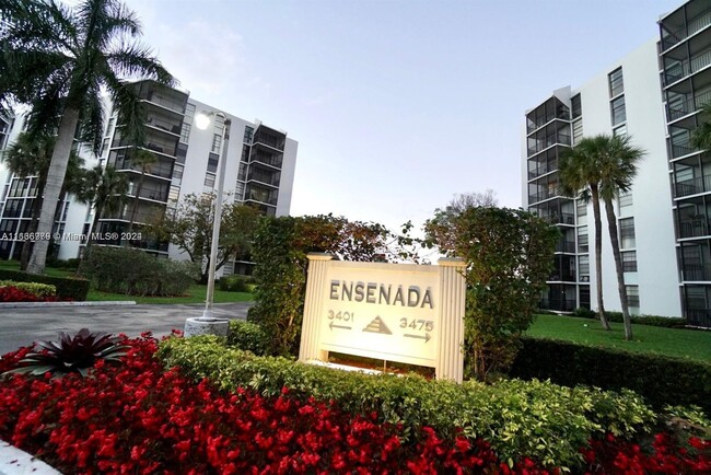 Photo - 3401 N Country Club Dr Condominio Unidad EI205