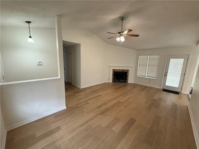 Photo - 791 Copperfield Dr E