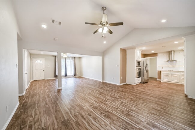 Building Photo - 3700 Stassen St