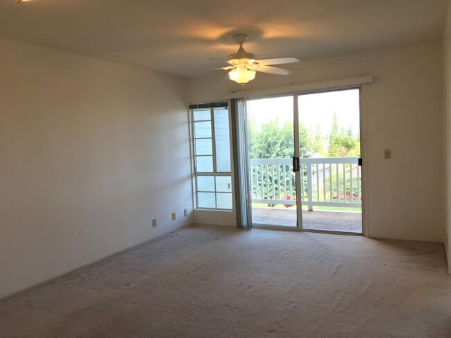 Photo - WAIKELE LIVING! 2 Bed, 2 Bath, 2 Parking Townhouse located at Highlands at Waikele.