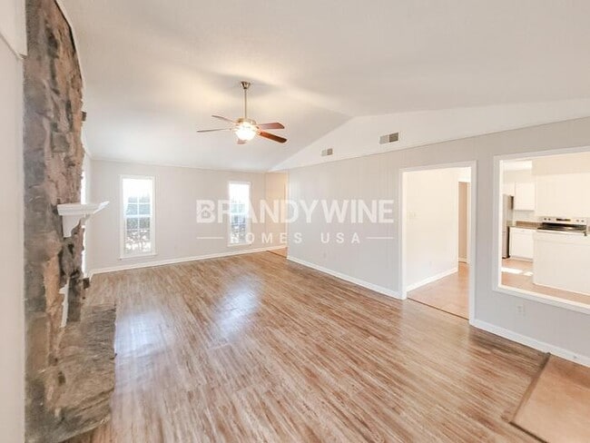 Photo - 6395 Golden Park Dr