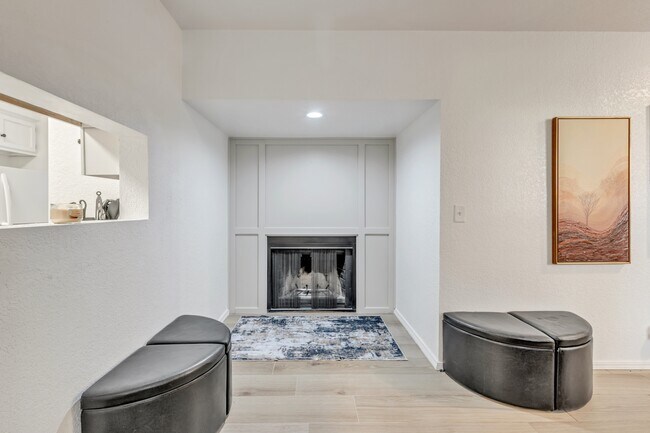 Photo - 11409 Springhollow Rd