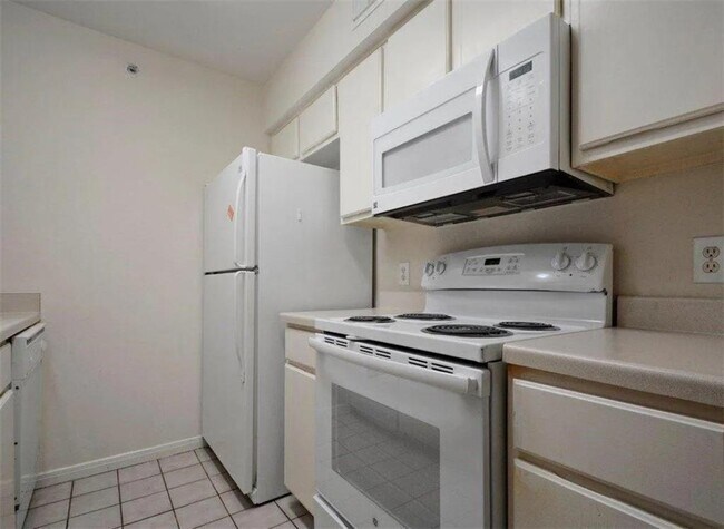 Photo - 501 W 26th St Unidad 109