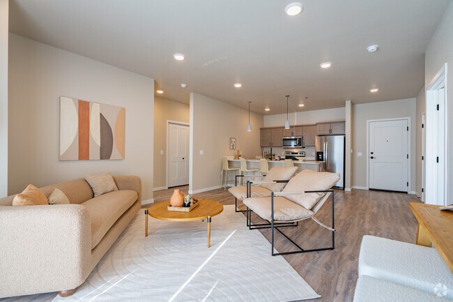 2BR, 2BA - 1125SF - 10Bedrock Apartments