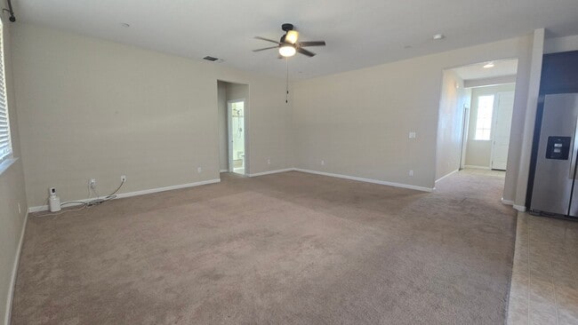 1443 Greenbrier Dr