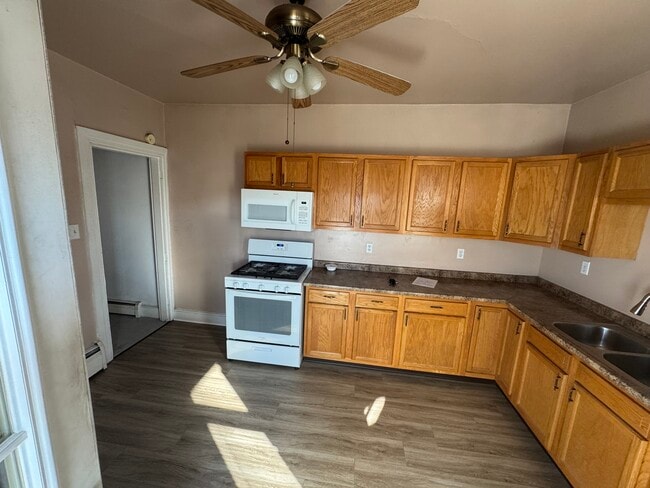 638 Roosevelt Ave Unit 2