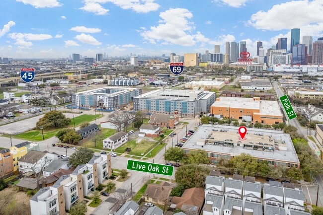 Building Photo - 1312 Live Oak St Unit 215 Rental