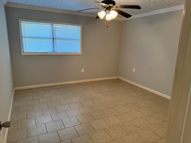 Photo - 949 Chadwick Dr Unit 1