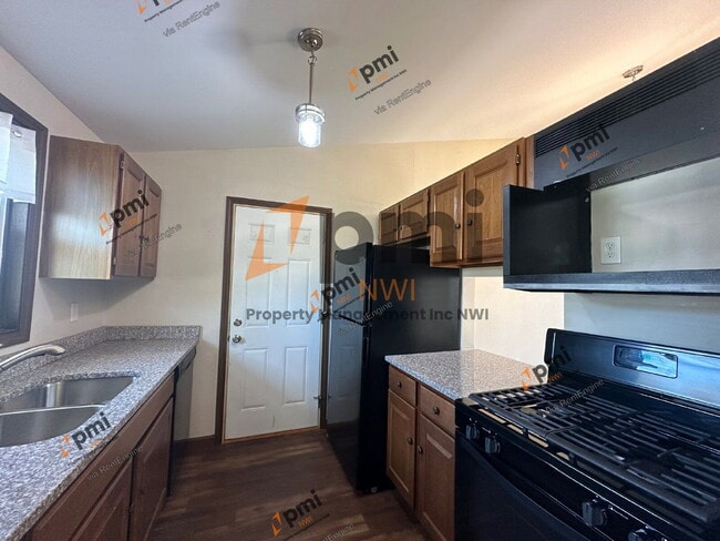 404 Saginaw Dr