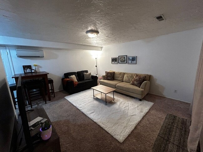 Building Photo - 1B/1B Pet Friendly Apartment South of BYU Unit HC-120