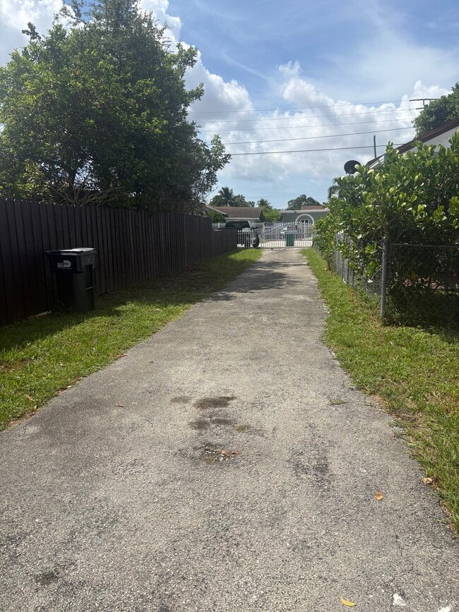 Photo - 2749 NW 29th St Unit 2
