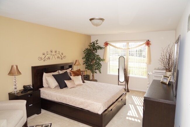 Photo - Embassy Place at White Oak Estate