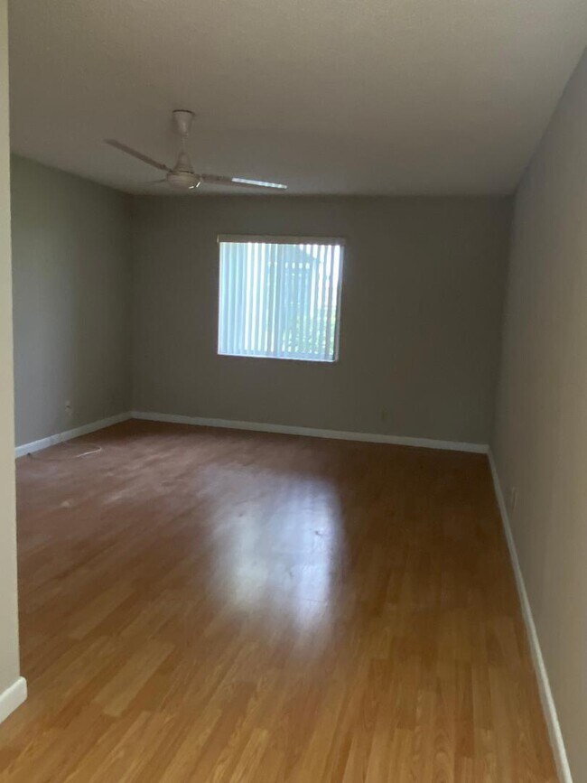 Photo - 1720 NW 19th Terrace Unit 102