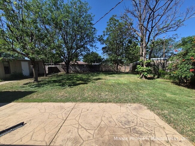 Photo - 2805 James Louis Dr