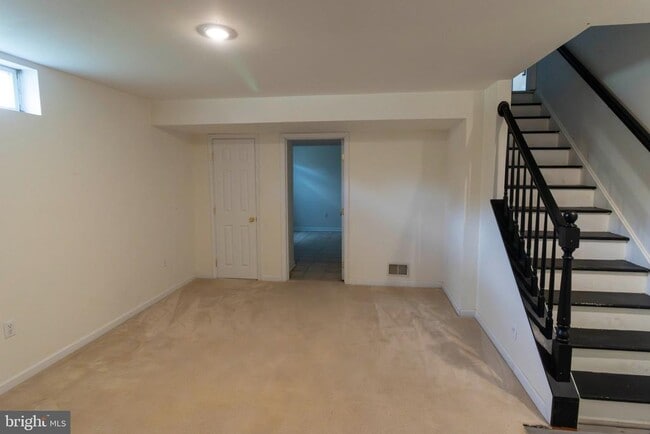 4 Fieldstone Ct