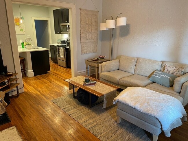 1701-1707-1707 Summit St Unit 1705 N. Summit Street