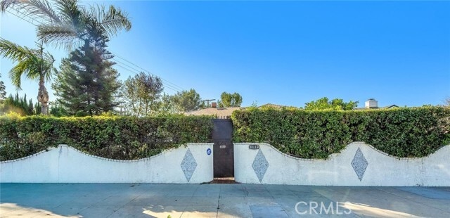 Building Photo - 6119 Tampa Ave