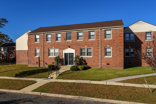 Pine Valley Court