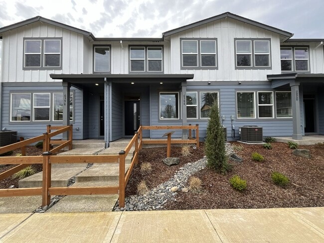 Building Photo - Coming Soon!! Bright New 3BD Home with Modern Kitchen & Bright Living Spaces