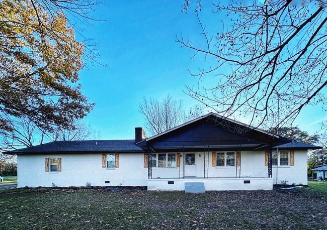 Building Photo - Stanton Main House