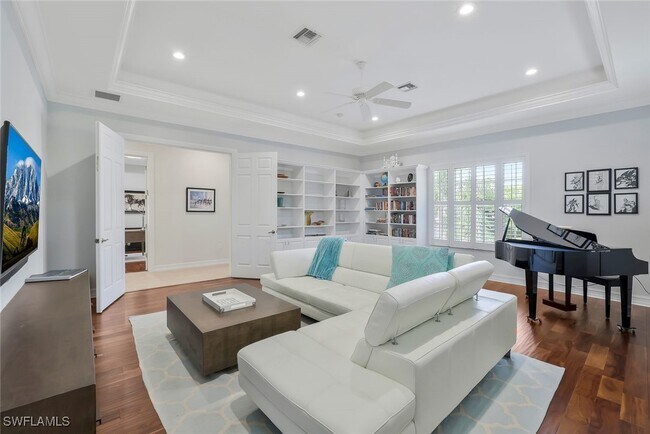 Building Photo - 5030 Blauvelt Way Unit 201