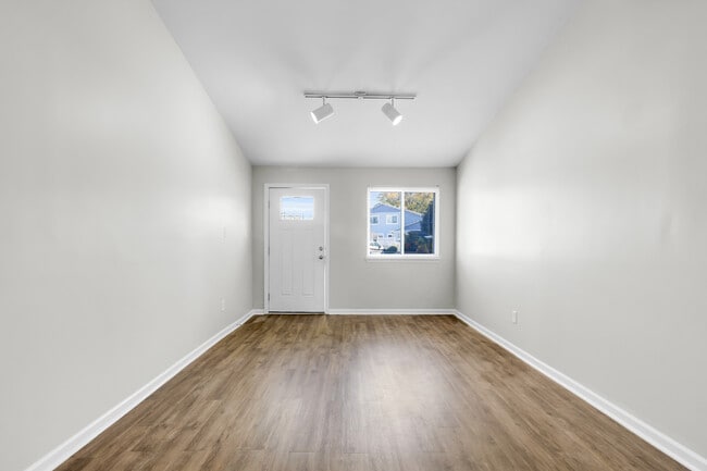 Photo - 18 Harbour Walk Townhouses