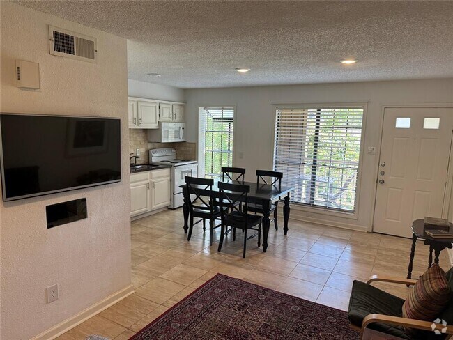 Building Photo - 1311 Antoine Dr Unit 132 Rental