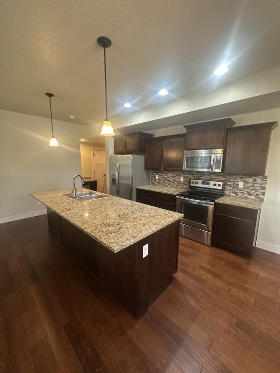 Photo - 2122 Sandbur Dr