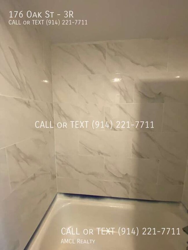 Photo - 176 Oak St Unit 3R