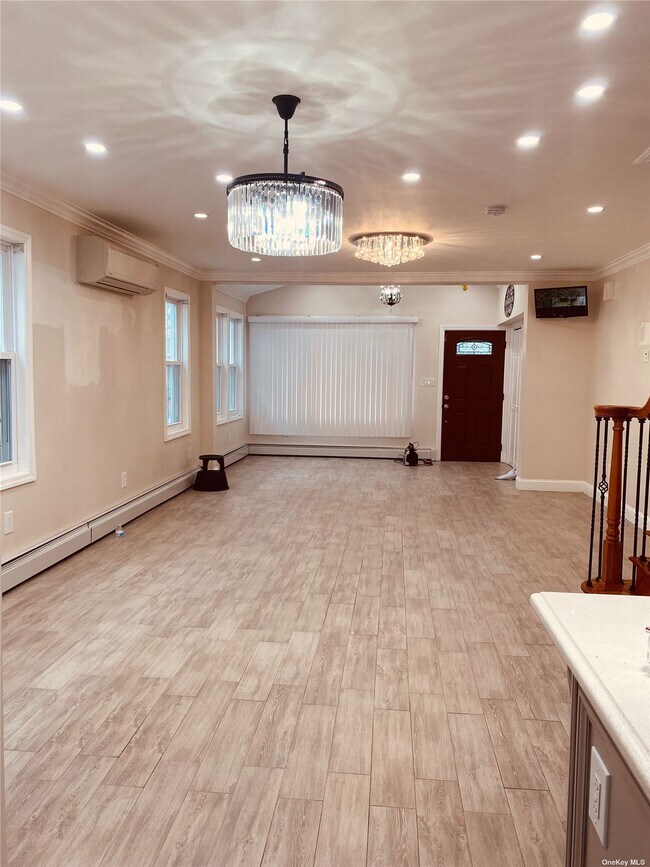 Photo - 143-14 Ferndale Ave