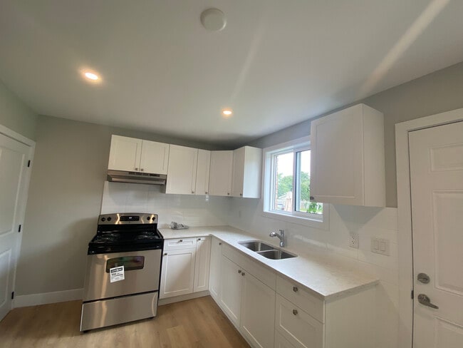 Building Photo - Fairmont Gardens Townhouses