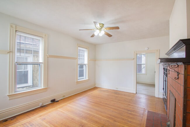 439 Franklin Ave Unit 3