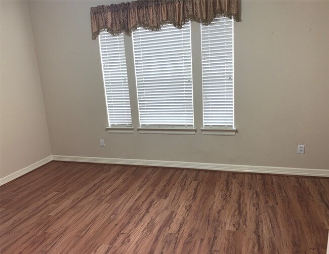 Building Photo - 1990 St Edmunds Crossing