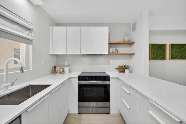 Building Photo - 261 Deer Creek Blvd Unit Modern villa 1205