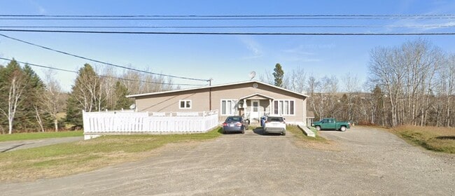 Photo - 646 Rue Main Street Unit 2