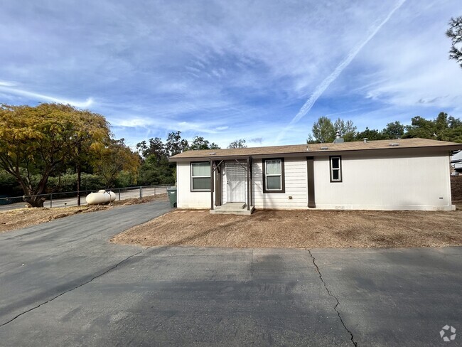 Building Photo - 11413 Oak Creek Dr Rental