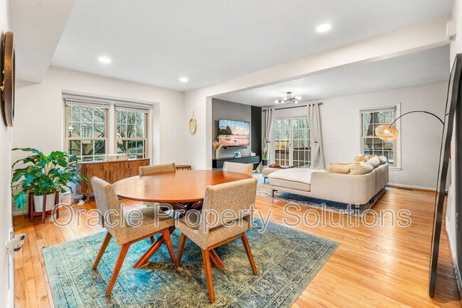 Photo - 5461 Grove Ridge Way