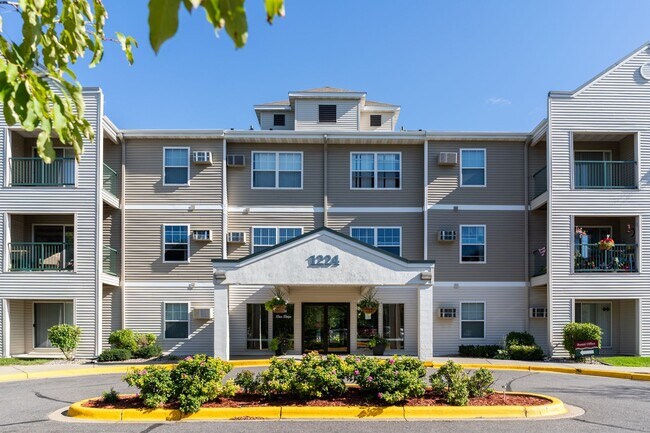 Photo - Riva Ridge Apartments