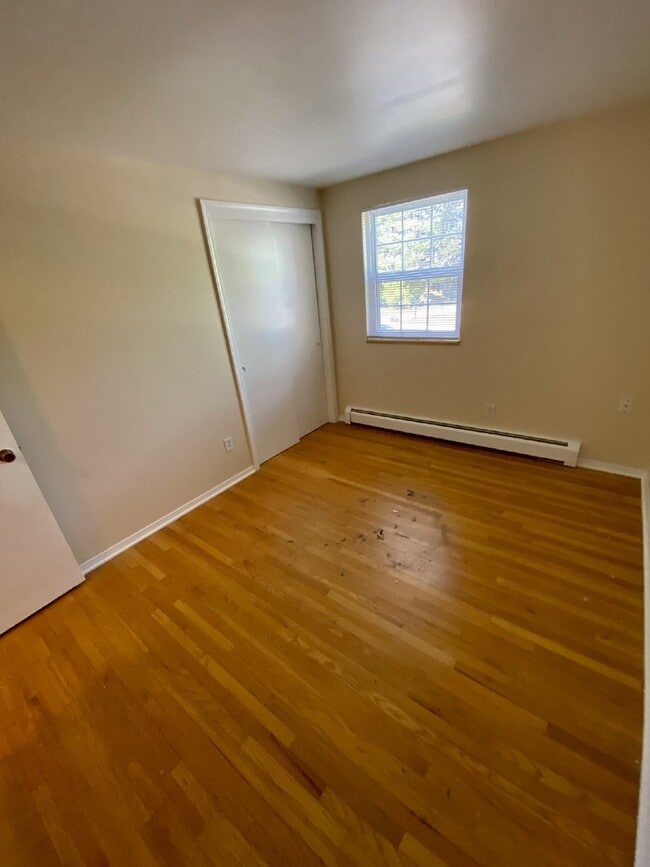Photo - Don't miss out on this 5 bed 2.5 bath hous...