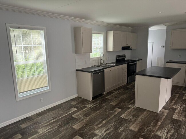 Photo - 3/2 Brooksville Available Now !