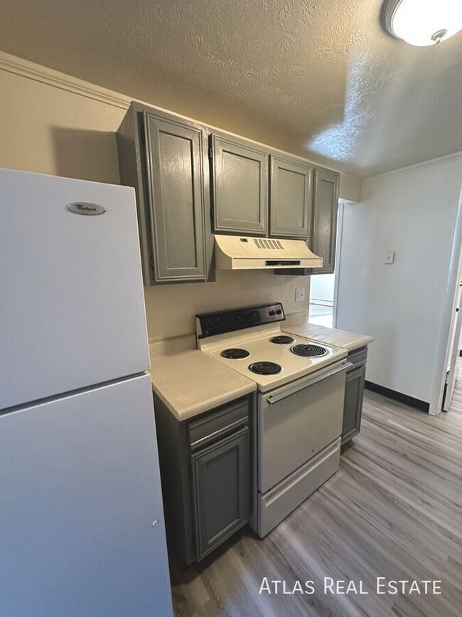 Photo - 461 El Paso Blvd Unit F