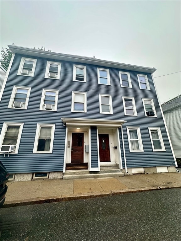 Building Photo - 18 Mitchell St Unit 2