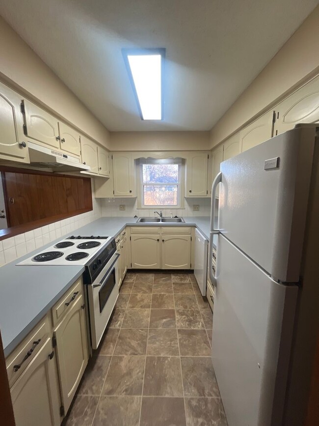 Photo - Warm & Inviting 3 Bed, 2 Bath