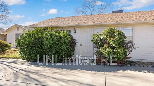 Photo - 3232 N Hedgewood Dr Unit A