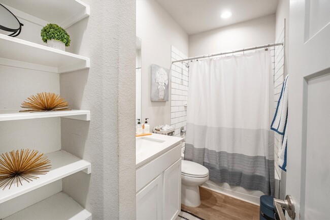 Building Photo - 12107 Bear River Dr